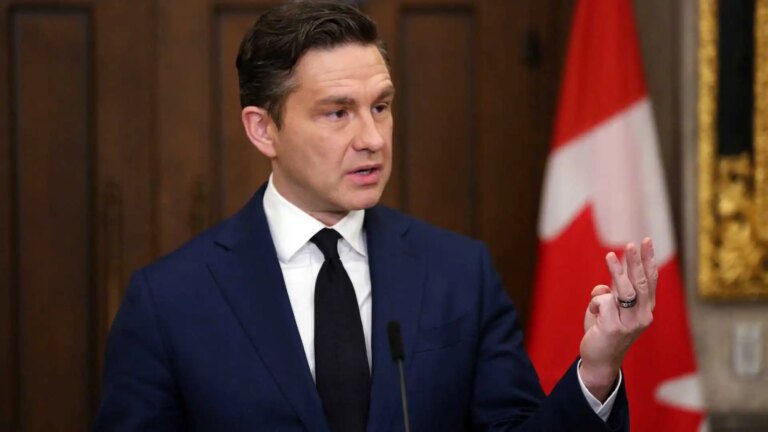 C'est pourquoi les Canadiens LGBTQ+ ont peur d'un gouvernement de Pierre Poilievre