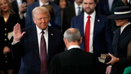 Trump déclare « qu'il n'y a que deux genres » dans son premier discours après avoir prêté serment en tant que 47e président