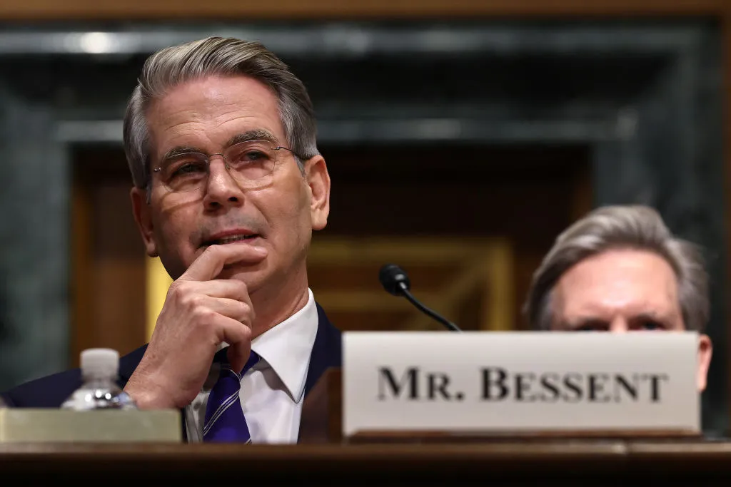 Le secrétaire du Trésor de Trump, Scott Bessent, devient le plus haut rang gay de l'histoire américaine