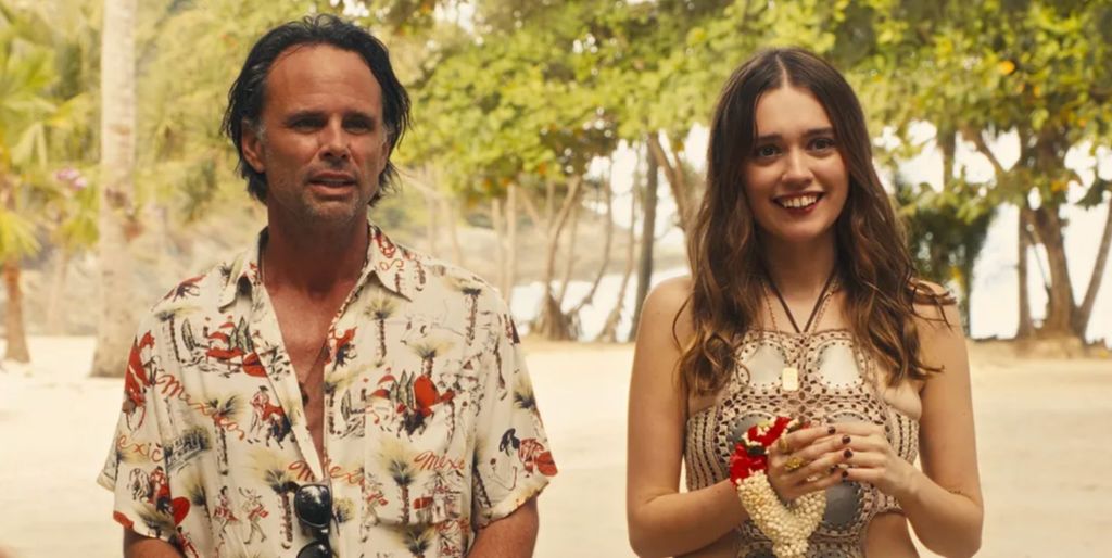 Walton Goggins et Aimee Lou Wood en tant que couple Rick et Chelsea dans la saison trois de White Lotus.