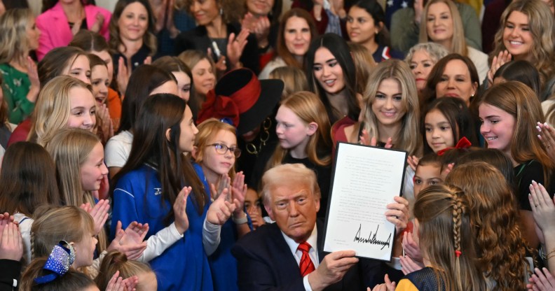 Trump signe un décret exécutif, «garder les hommes hors des sports féminins».