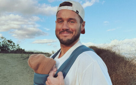 «J'adore le fait que je suis un père gay»: la star de Bachelor Colton Underwood s'ouvre sur la paternité