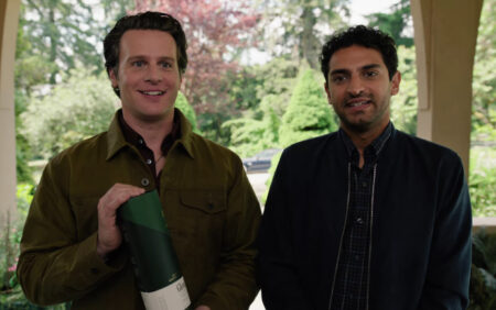 Un gentil garçon indien: Jonathan Groff et la rom-com de Karan Soni reçoit une première bande-annonce hilarante