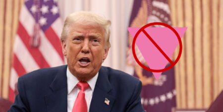 Donald Trump republit une insigne anti-LGBTQ + nazi `` triangle rose ''