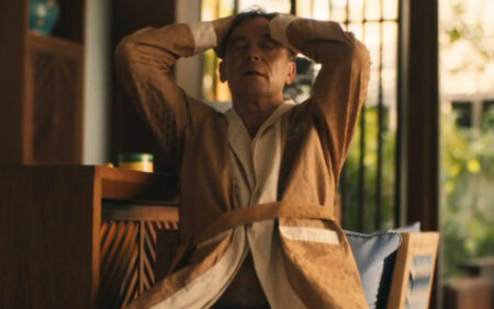 The White Lotus: Jason Isaacs a-t-il porté une prothèse pour sa scène nue virale?