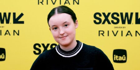 La star du dernier d'entre nous Bella Ramsey partage de rares commentaires sur leur vie de rencontres: `` correctement amoureux ''