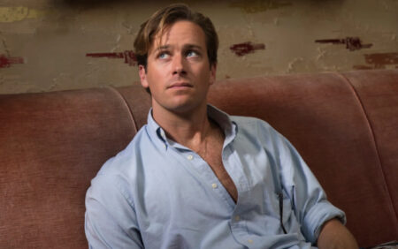 Armie Hammer s'ouvre sur l'expérience sexuelle gay «chaude et lourde»