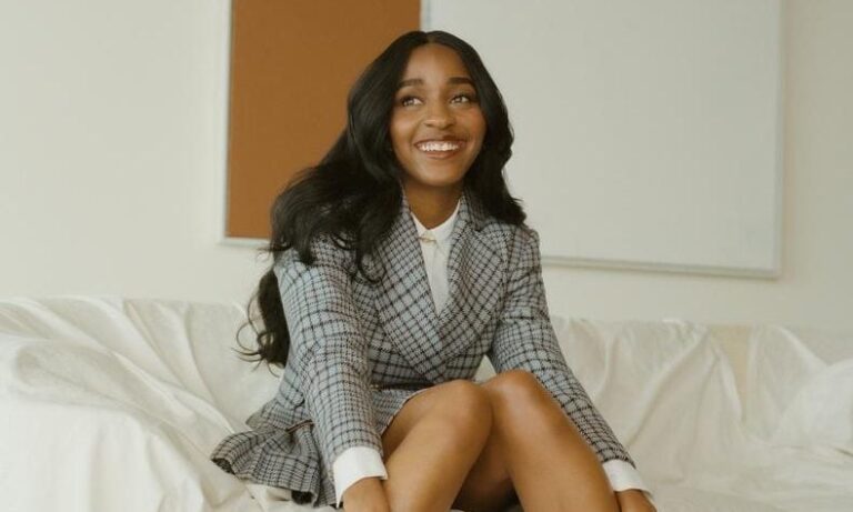 In a recent interview, the actress revealed the details of her first kiss, which happened at a party during her younger years.