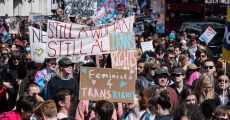 Protestation des droits trans le 19 avril 2025 à la suite de la décision de la Cour suprême