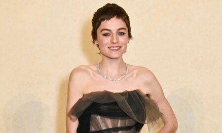 Netflix jette Emma Corrin dans le rôle d'Elizabeth Bennet dans la nouvelle série «Pride & Prejudice»