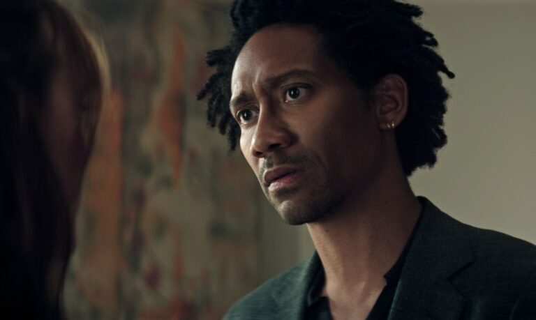 Perturber Joe Goldberg: Griffin Matthews apporte la réalité noire queer à `` vous '' de Netflix