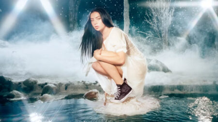 Charli XCX laisse tomber Converse Collab