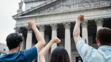 La Cour suprême protège l'accès à la préparation gratuite dans une victoire majeure pour LGBTQ + et la santé publique