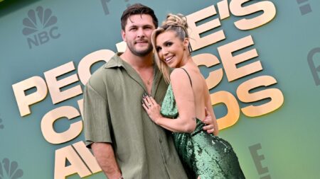 Scheana Shay réfléchit à la romance homosexuelle manquée avant de s'installer avec son mari Brock Davies