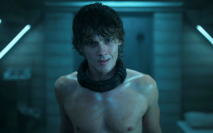 «Je voulais qu'il se sente sauvage»: Hunter Doohan Dites au retour de Tyler dans le mercredi saison 2