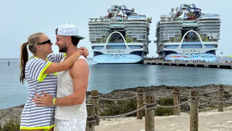 JoJo Siwa et Chris Hughes font tourner les têtes avec une romance de croisière alimentée par PDA