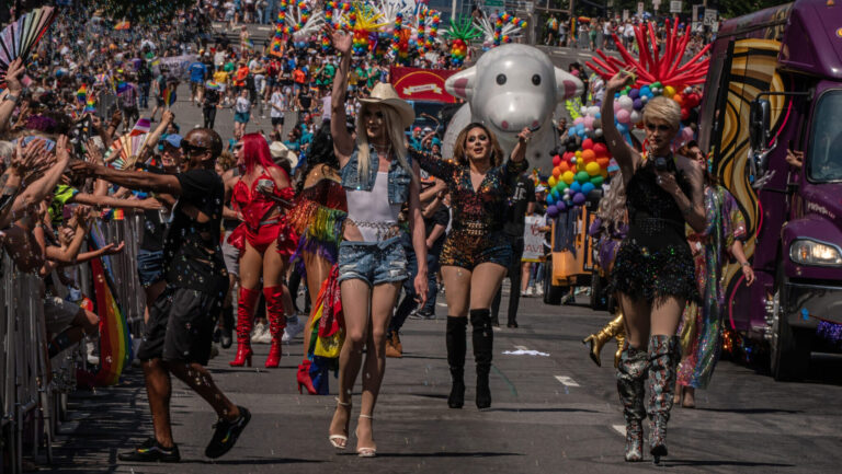 Nashville Pride fait face à la crise du financement en tant que sponsors SUPPORT SUPPORT