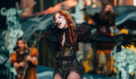 Fémininoménal! Chappell Roan offre un spectacle inoubliable au Reading Festival