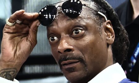AFL a insisté sur le fait que Snoop Dogg n'était plus problématique quelques heures avant de faire des remarques anti-LGBTQ +