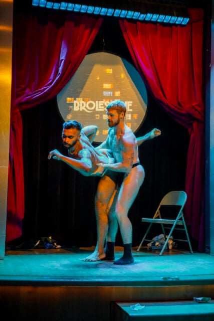 La fortune de l'amour de Brolesque revient au Salon Balcon à New York avec Tarot, Striptease et Camp tous les jeudis à 22 h