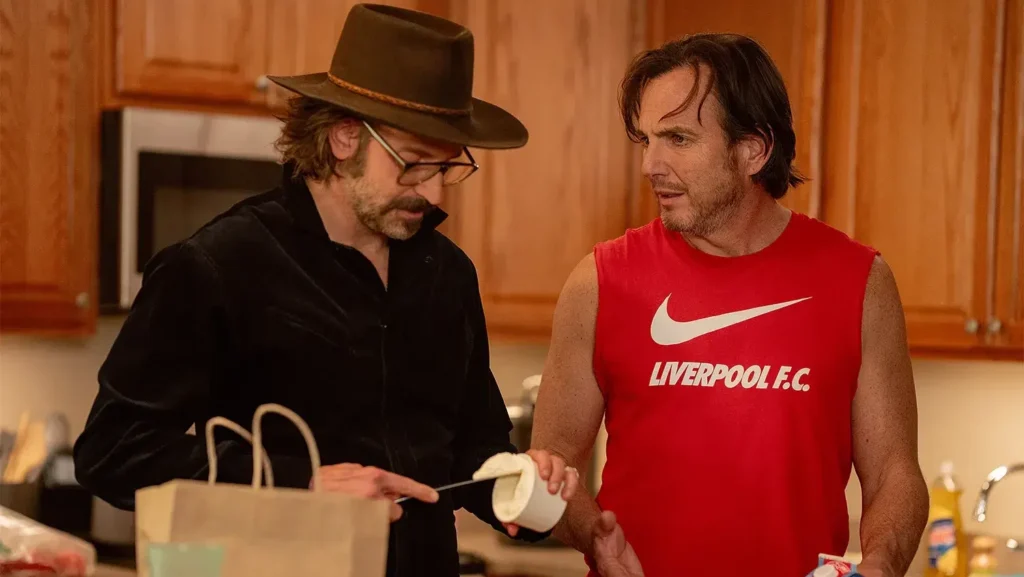 «Est-ce que ce truc de Bradley Cooper? Sert la crise de la quarantaine avec l'esprit debout pour Laura Dern et Will Arnett