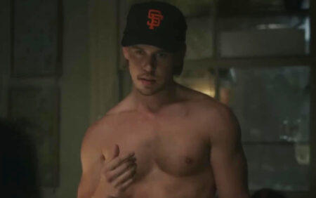 Pris en vol: Austin Butler a analysé les `` culs '' des joueurs de baseball "pour se préparer à son rôle