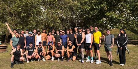 La femme devient virale après avoir accidentellement rejoint Gay Run Club Gayns - et c'est emblématique