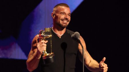 Ricky Martin a honoré comme toute première icône latine aux VMA 2025