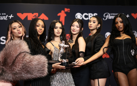 Megan Skiendiel, Manon Bannerman, Daniela Avanzini, Yoonchae Jeong, Sophia Laforteza and Lara Raj of Katseye.