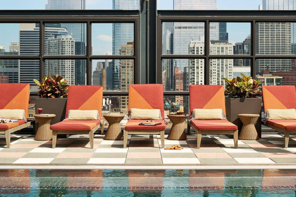 La piscine sur le toit du Hoxton, Chicago