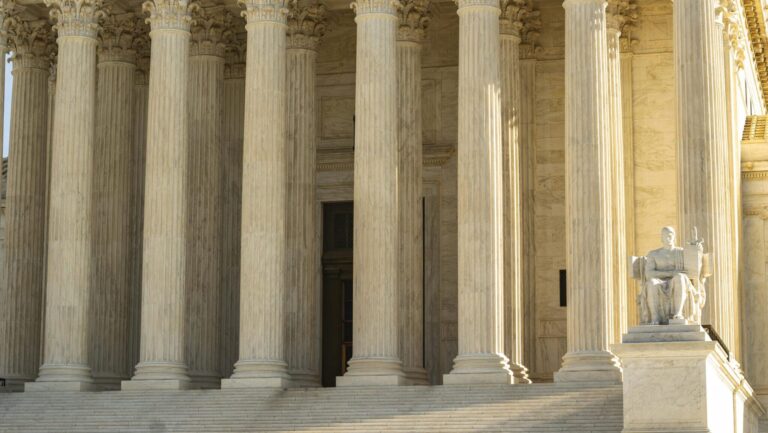 La Cour suprême permet aux étudiants transgenres utiliser les toilettes des garçons à l'école de Caroline du Sud