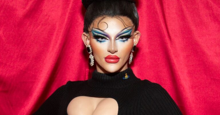 Los Angeles, Californie - 14 mai: Krystal Versace assiste à `` Rupaul's Dragcon '' au Los Angeles Convention Center le 14 mai 2022 à Los Angeles, en Californie. (Photo de Santiago Felipe / Filmmagic)