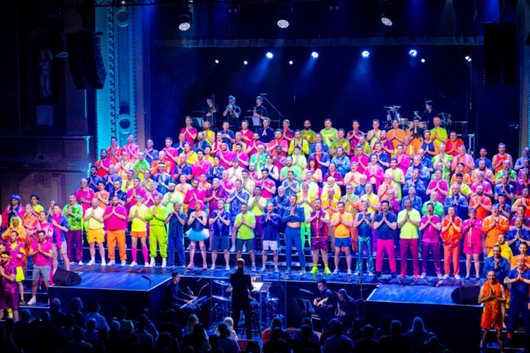 Londres et Amsterdam Gay Men's Chorus se réunissent à nouveau pour ensemble! concert