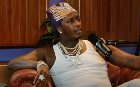Young Thug dit qu'il se méfie des hommes qui sortent plus tard dans la vie - cela «brise un code d'homme»