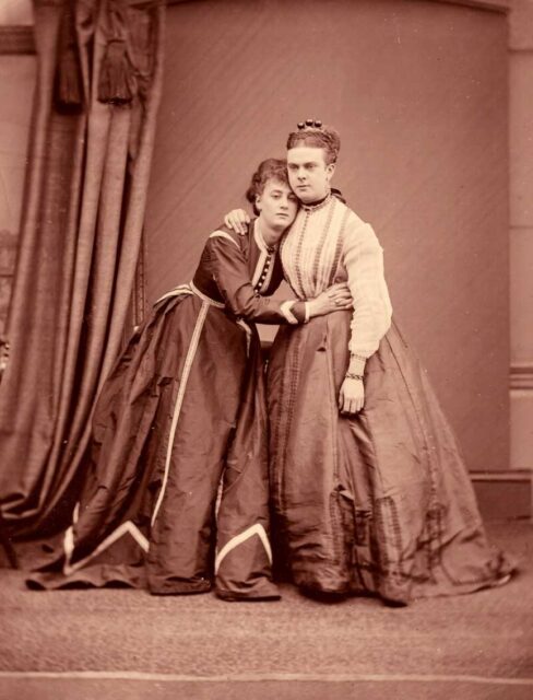 Frederick Park et Ernest Boulton, alias Fanny et Stella vers 1870, Fred Spalding. Reproduit par courtoisie de l'Essex Record Office, d / f 269/1/3712