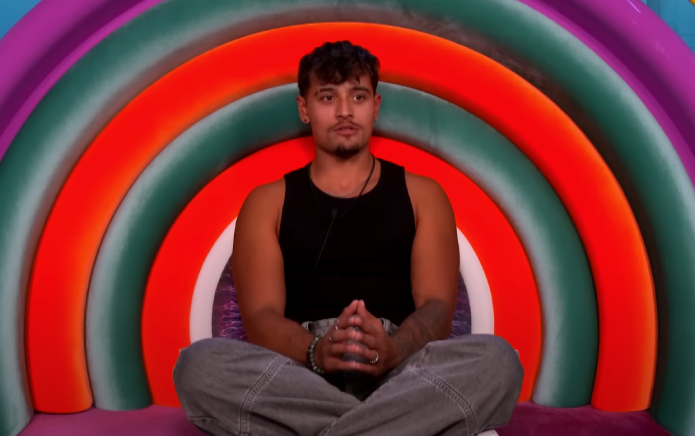 Les fans de Big Brother UK se rassemblent derrière Zelah après que son colocataire l'ait trompé