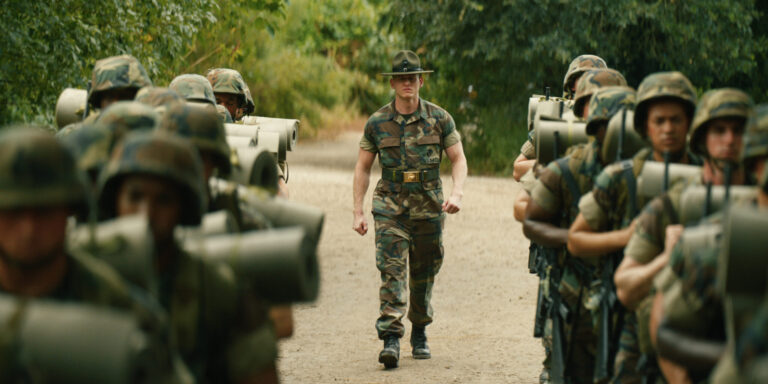 Récapitulatif de l'épisode 3 de « BOOTS » : Cameron fait face à la tempête et aux tests du Boot Camp