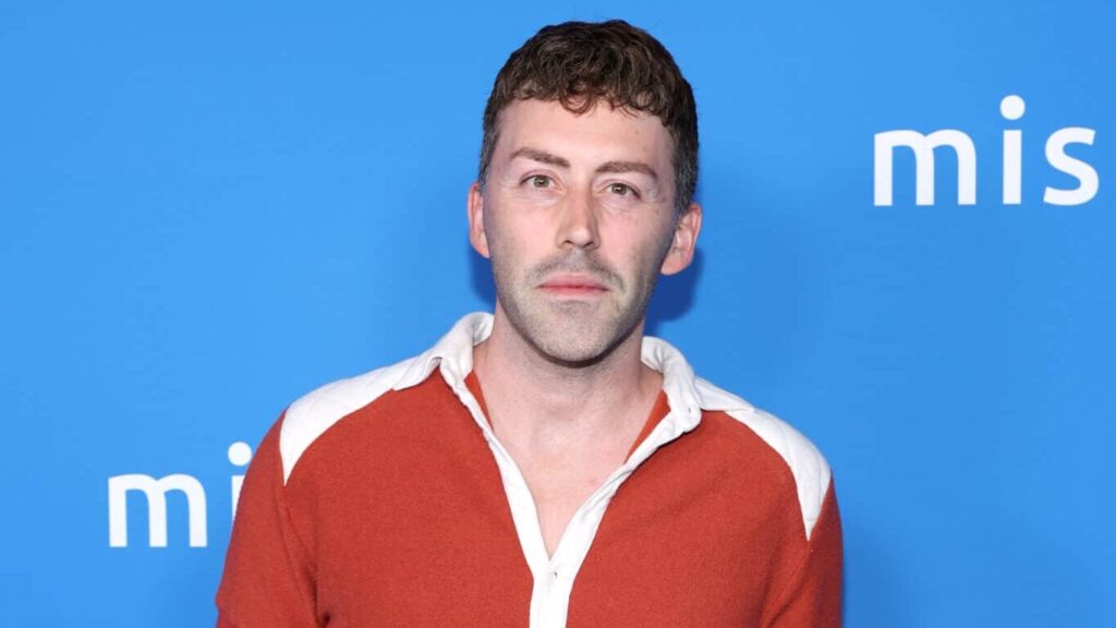 Leland parle d'écrire avec Demi Lovato dans sa nouvelle ère : « Ça a été si amusant et si gratuit » (Exclusif) Leland parle d'écrire avec Demi Lovato dans sa nouvelle ère : "Ça a été si amusant et si gratuit" (Exclusif)