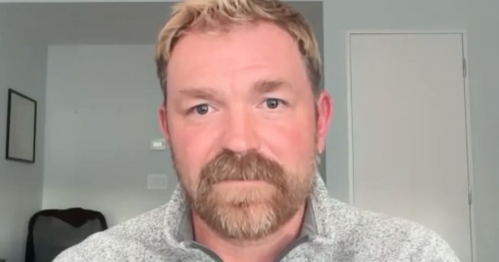 La campagne de Graham Platner explose. Alors pourquoi Pete Buttigieg attrape-t-il des animaux errants ? La campagne de Graham Platner explose. Alors pourquoi Pete Buttigieg attrape-t-il des animaux errants ?