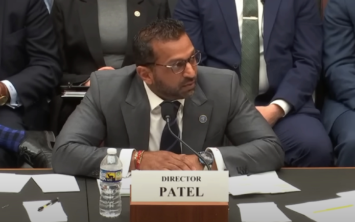 Le directeur du FBI, Kash Patel, licencie le stagiaire de l'agent à propos de l'affichage d'un drapeau de la fierté