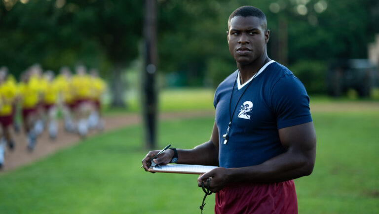 Récapitulatif de l'épisode 1 de « BOOTS » de Netflix : Cameron rejoint les Marines