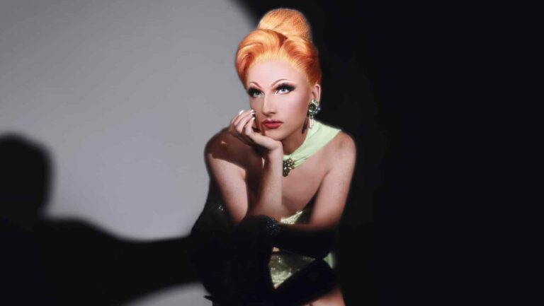Star Plasma de « Drag Race » amène Broadway sur le devant de la scène avec son premier album live
