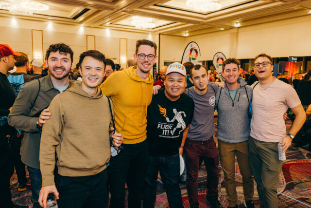 Le co-directeur exécutif Jason Peplinski révèle comment Sin City Classic rassemble les athlètes LGBTQ+ à travers le sport, les fêtes et la communauté.