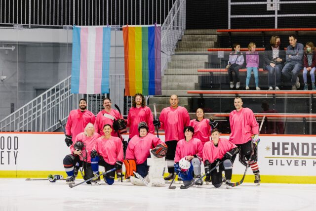 Le co-directeur exécutif Jason Peplinski révèle comment Sin City Classic rassemble les athlètes LGBTQ+ à travers le sport, les fêtes et la communauté.