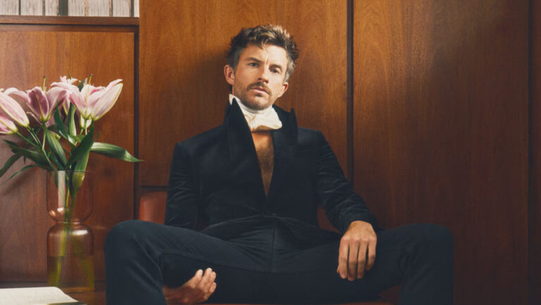 Jonathan Bailey dit que « Brokeback Mountain » a déclenché son éveil queer