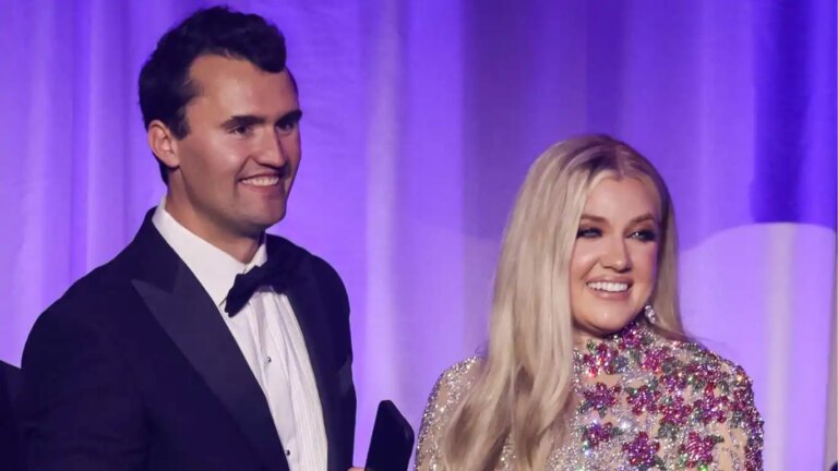 Des « travestis » en ligne affirment que Charlie Kirk et sa femme formaient en réalité un couple trans Charlie Kirk and his wife Erika