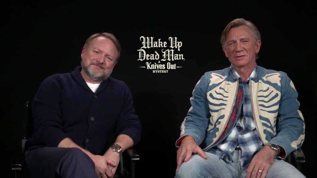 Rian Johnson et Daniel Craig parlent de sentiments complexes autour des églises et coupent les lignes dans « Wake Up Dead Man » (Exclusif) Rian Johnson et Daniel Craig parlent de sentiments complexes autour des églises et coupent les lignes dans "Wake Up Dead Man" (Exclusif)