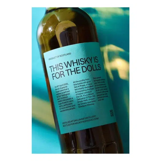 For the Dolls est une sortie d'un Dailuaine single cask de 13 ans. Tous les bénéfices seront reversés à l'association caritative trans Not a Phase