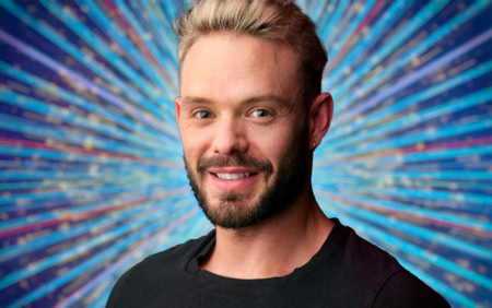 "C'était soudain et choquant" : John Whaite de Strictly hospitalisé après avoir été heurté par une voiture