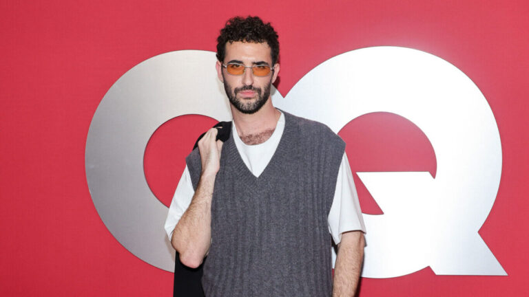 Jordan Firstman fera ses débuts en tant que réalisateur avec New York Drama Club Kid, adjacent aux queers, avec Cara Delevingne et Diego Calva Jordan Firstman fera ses débuts en tant que réalisateur avec New York Drama Club Kid, adjacent aux queers, avec Cara Delevingne et Diego Calva